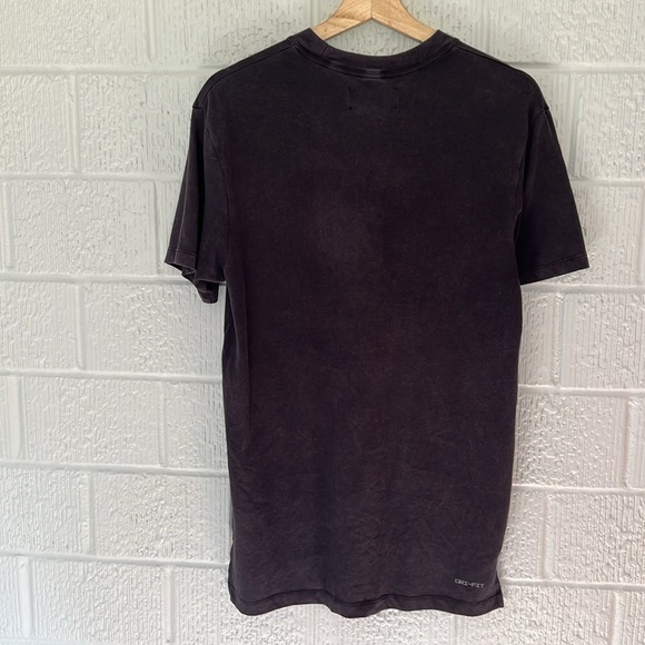 Jordan Brand Men’s Logo Tee Distressed Look Black Size Small - Picture 2 of 9